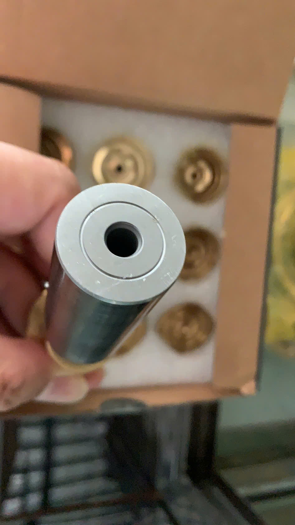 Cối đóng ghi đông